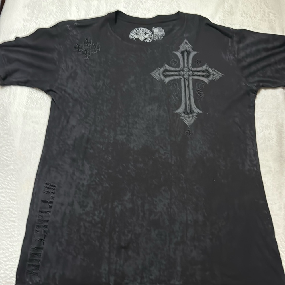 Men’s Affliction T-Shirt (used)